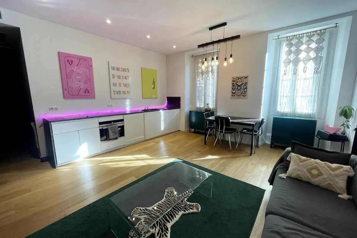 Grand Studio Design Au Coeur De Nice